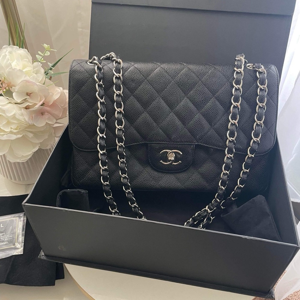 Chanel Jumbo Classic Carviar Silver hardware